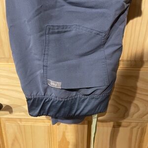 Woman Fig’s Jogger Scrub Pants